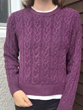 Women's Vintage Cable Knit Extra Stretch Soft Crewneck Sweater Small